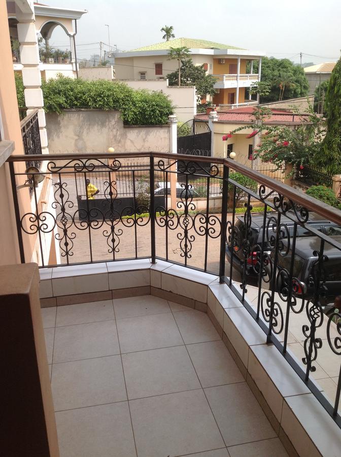 Bastos'Appart Yaounde Exterior photo